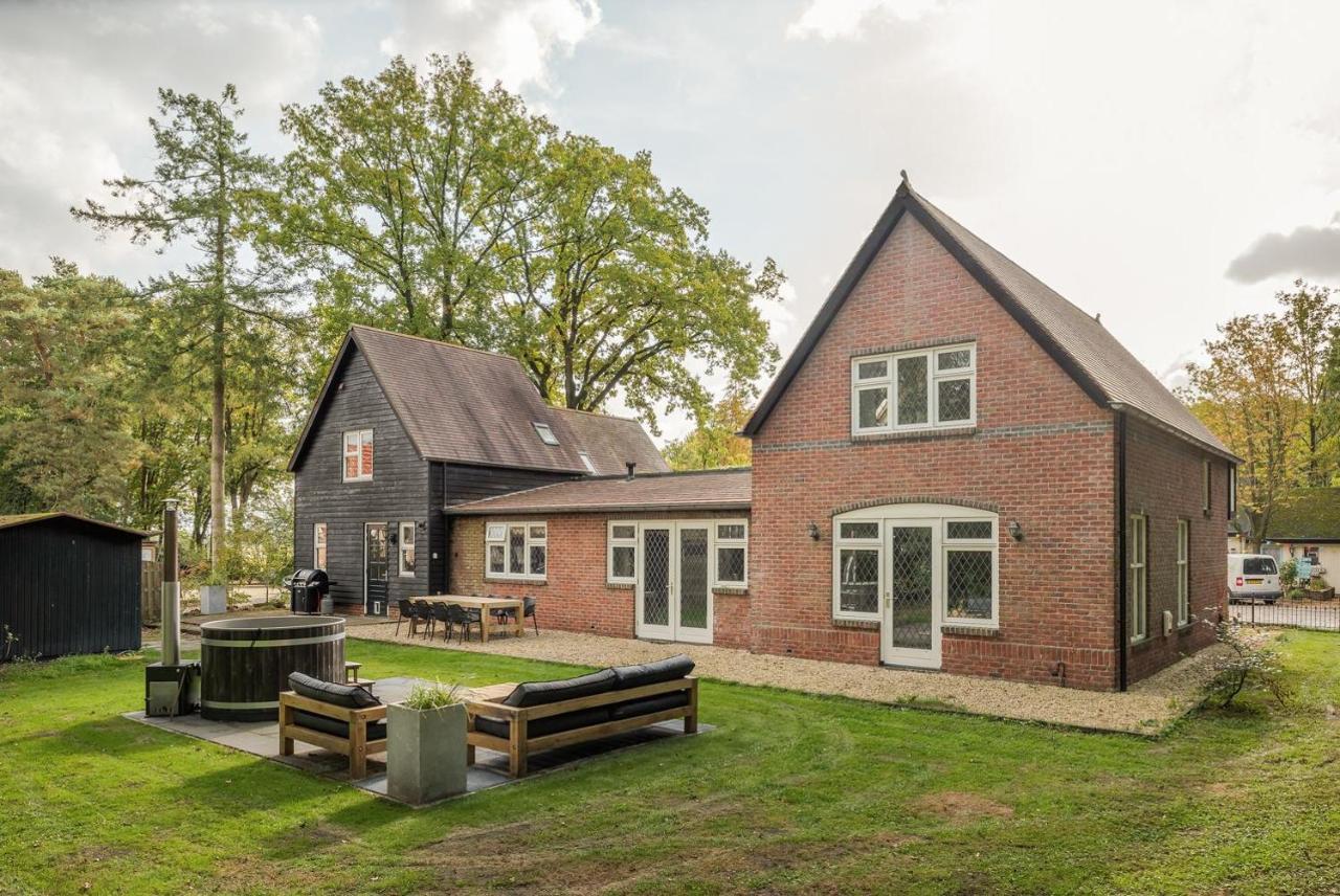 Beautiful English Villa With Hottub Zuidwolde  Eksteriør bilde